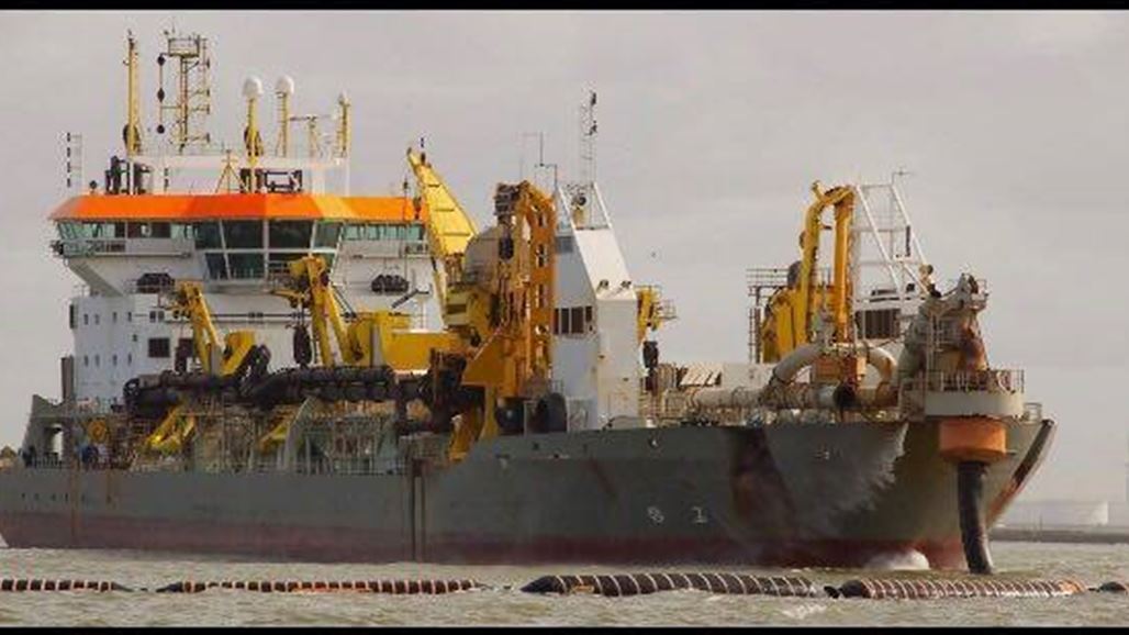 الموانئ العراقية تعيد سفينة الحفر العملاقة "ام قصر" للعمل بعد تأهيلها
