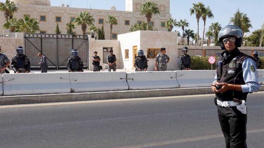 قوات الأمن الأردنية تغلق الطرق المؤدية إلى مقر السفارة الأميركية في عمان