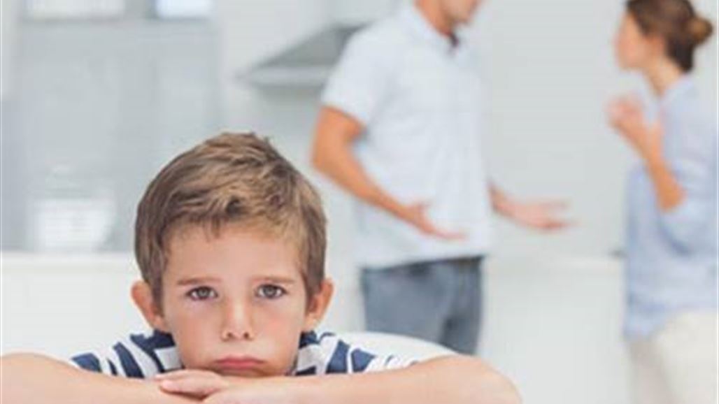 هل أحمي طفلي من تقلبات مزاجي؟