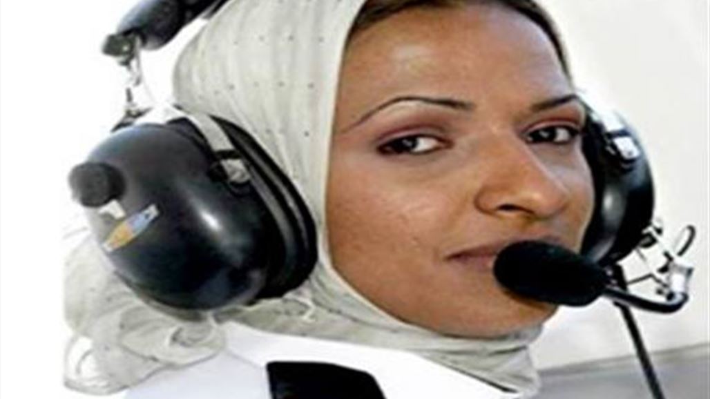 هنادي الهندي...أول امرأة سعودية تقود طائرة على أراضيها!