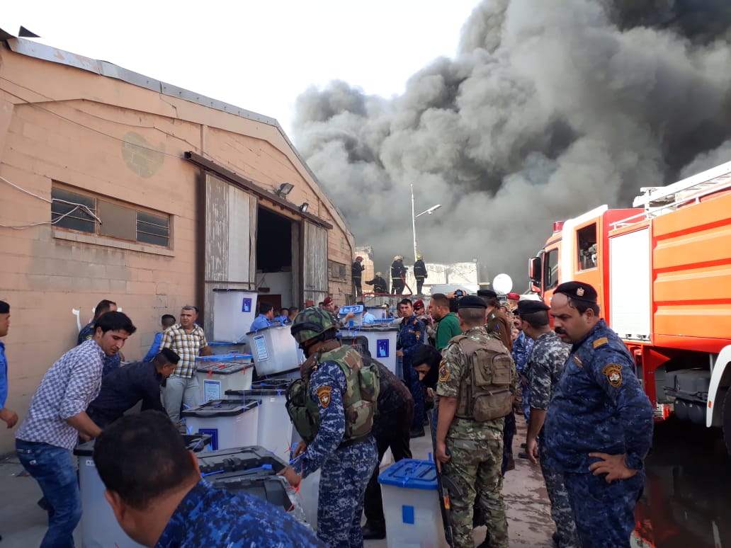 بالفيديو والصور.. حريق صناديق الاقتراع.. وهذا السيناريو المرعب التالي