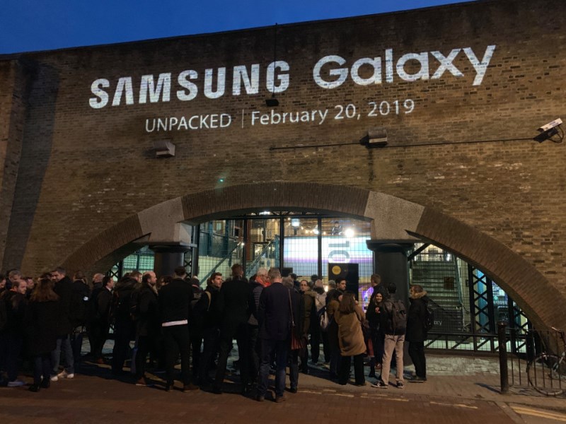      Galaxy S10  S10+  S10e 