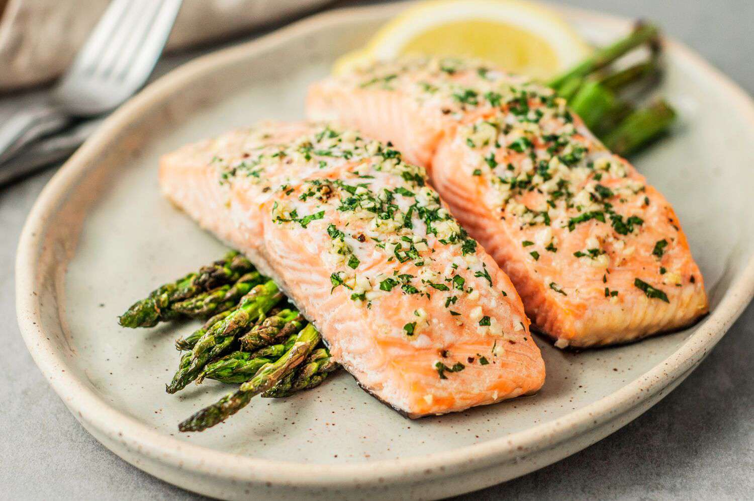 636874666234644447-salmon%20asperge