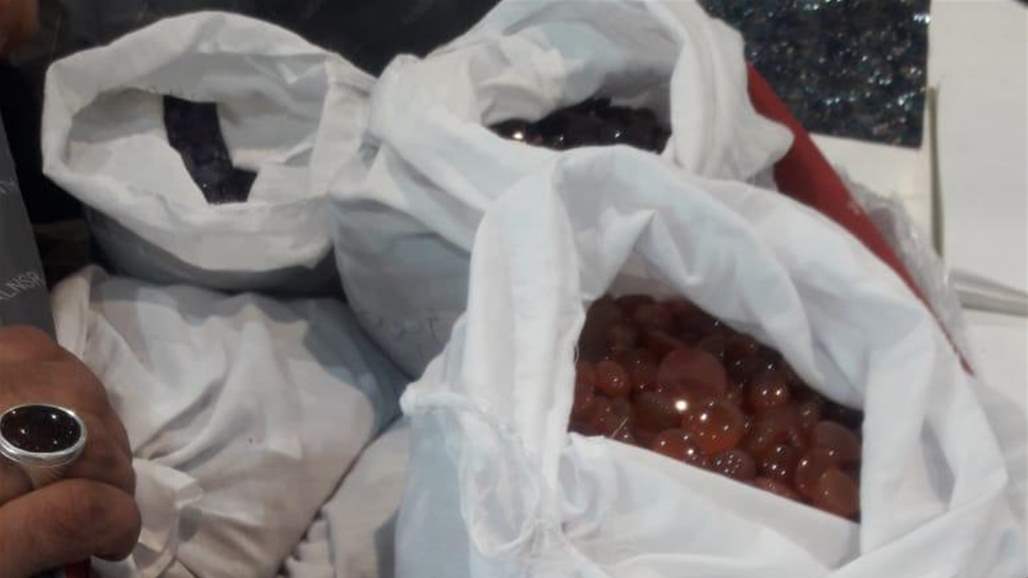 حجز عقيق صيني وادوية في مطار النجف