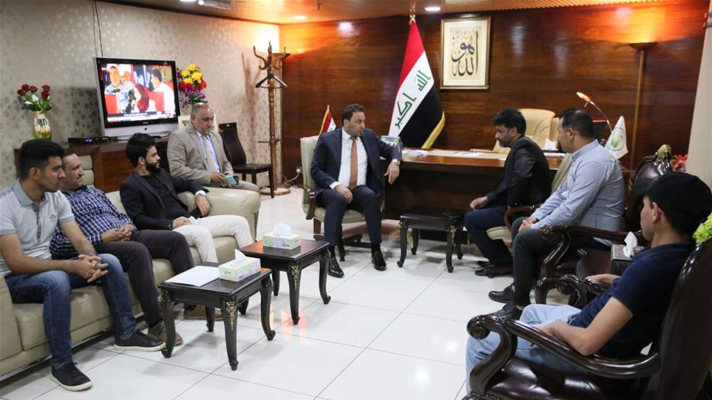 نائب رئيس البرلمان يدعو مجالس المحافظات لتخصيص نسبة من الدرجات للمحاضرين المجانيين