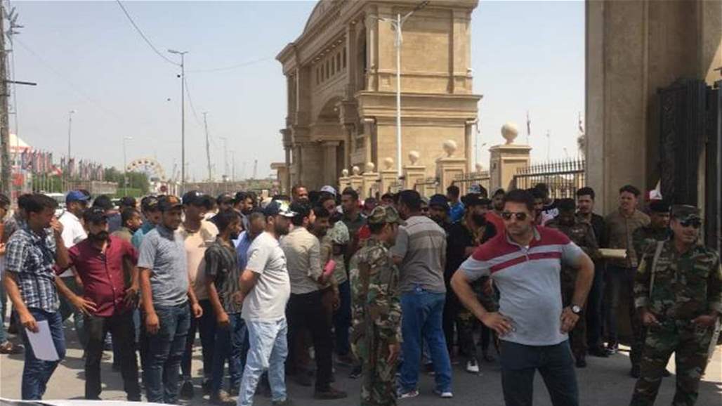 نائبة: نرفض اعتداء حمايات مدير شركة نفط البصرة على المتظاهرين