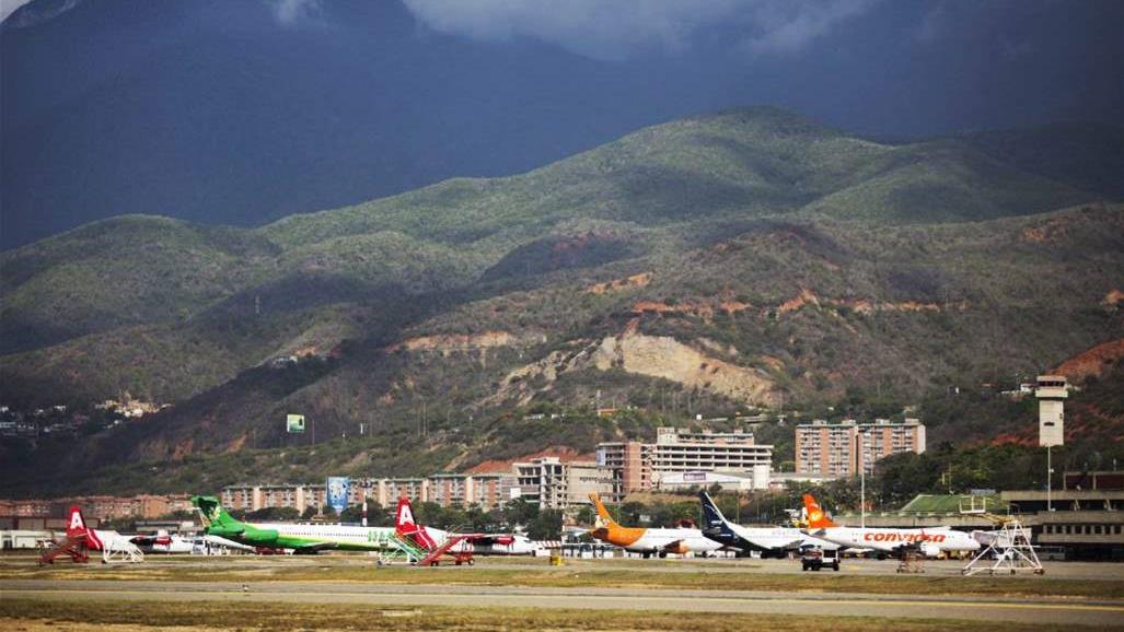 الولايات المتحدة تُعلّق الرحلات الجوية من وإلى فنزويلا 