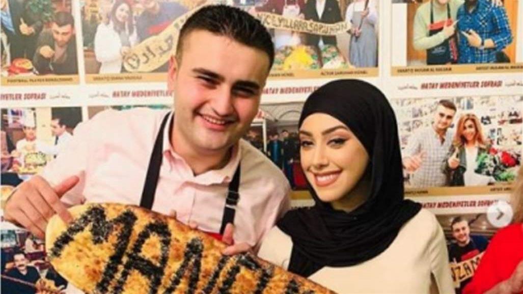 بالفيديو: أشهر طباخ تركي يعرض الزواج على فنانة عربية... لن تتوقعوا ردّ فعلها!