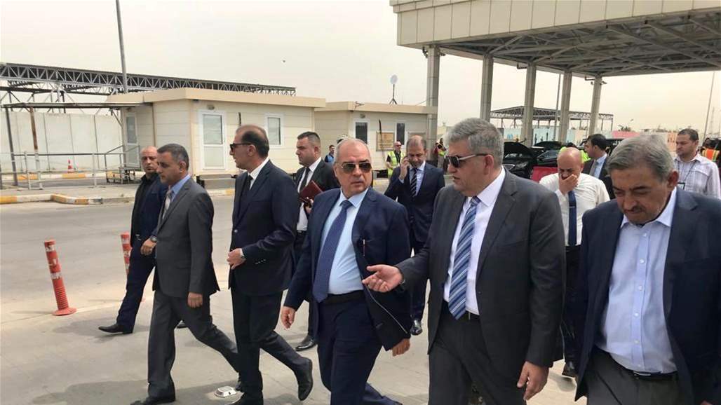 النقل توجه بدراسة تسهيل وصول المسافرين للمطار وإلغاء مرآب "عباس بن فرناس"