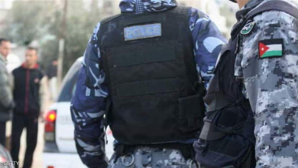 شارع يتحول لغرفة ولادة بمساعدة الشرطة