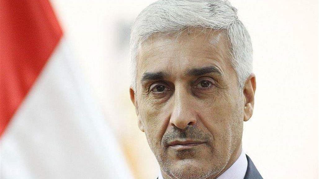 وزير الشباب يلوح بمقاضاة المستشار القانوني لاتحاد الكرة