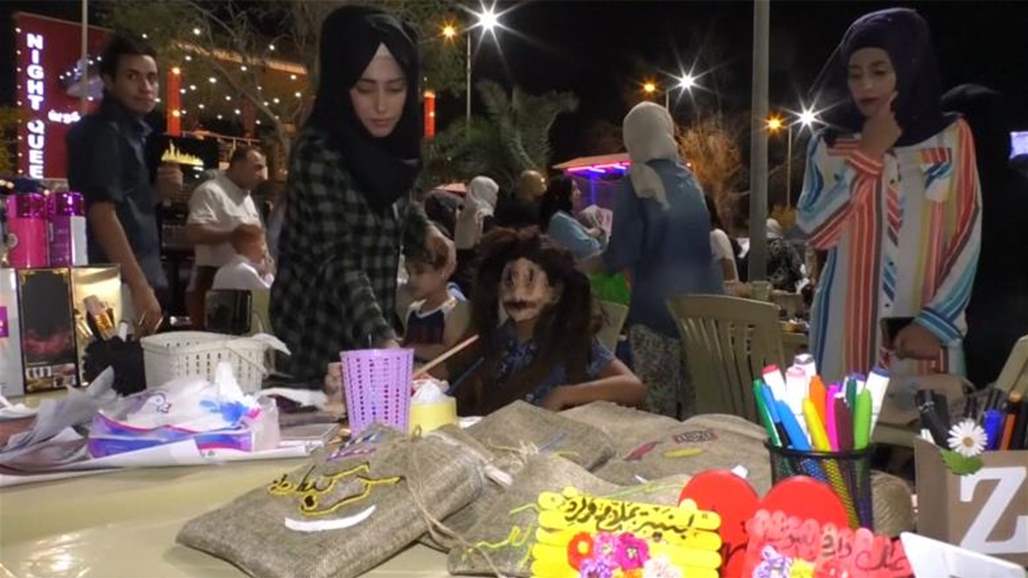 عراقية تبدع في رسم وجوه مرعبة