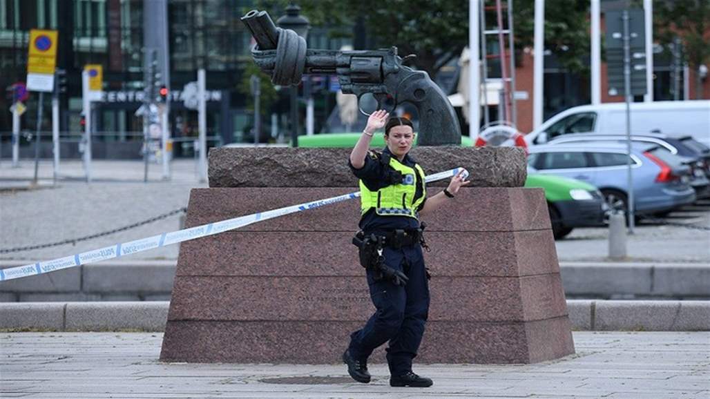 الشرطة تطلق النار على رجل هدد بتفجير محطة قطارات بالسويد