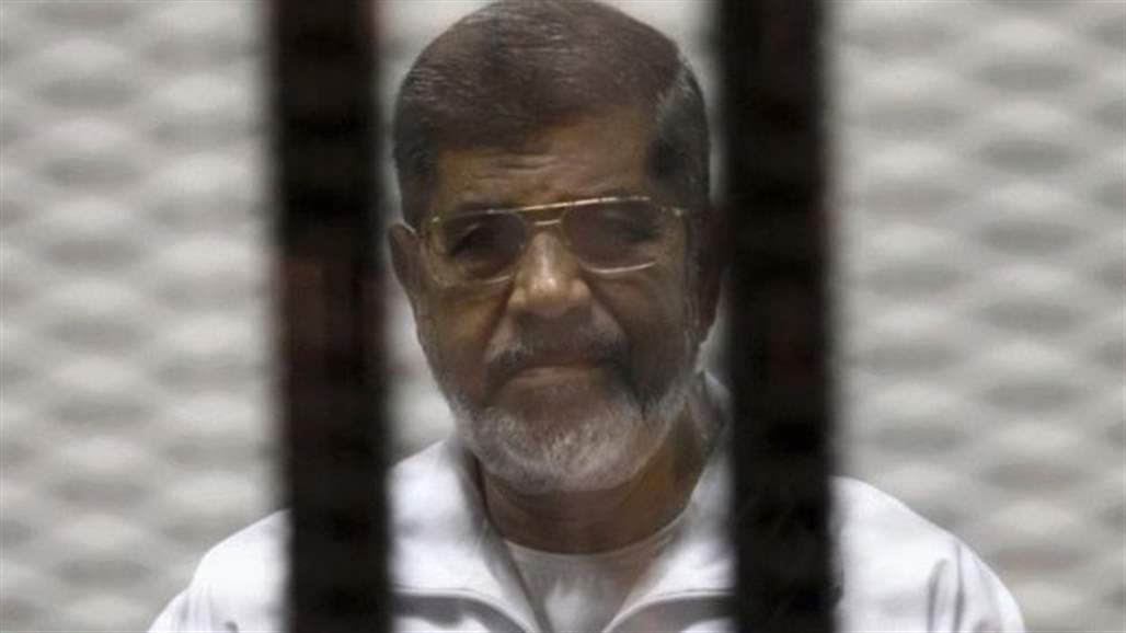الغارديان تنشر خفايا احتجاز مرسي: وفاته كان متوقعا