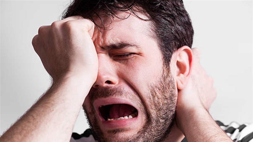 المرض الذي يُبكي الرجال... هذه أعراضه وأسبابه