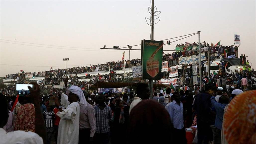 مقتل متظاهر سوداني والمعارضة تدعو المحتجين للتوجه نحو القصر الرئاسي