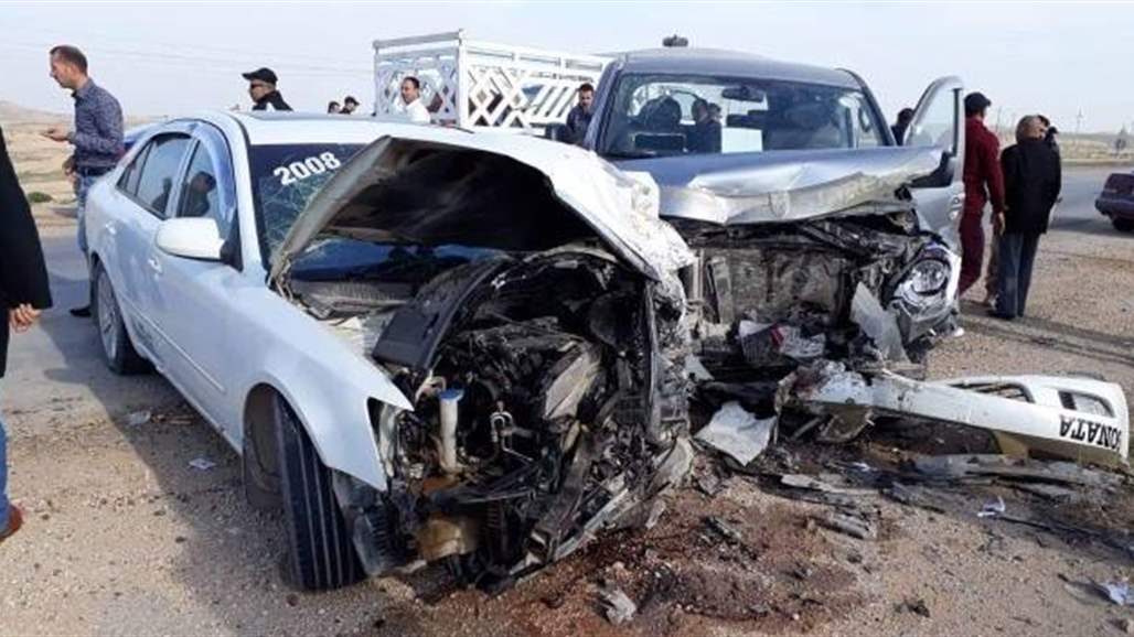 اصابة اربعة اشخاص بحادث سير على طريق معسكر الرشيد يتسبب بزخم مروري