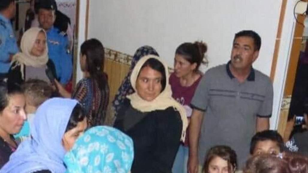 سنجار يتسلم خمس نساء وطفل كانوا محتجزين في سوريا "صور"
