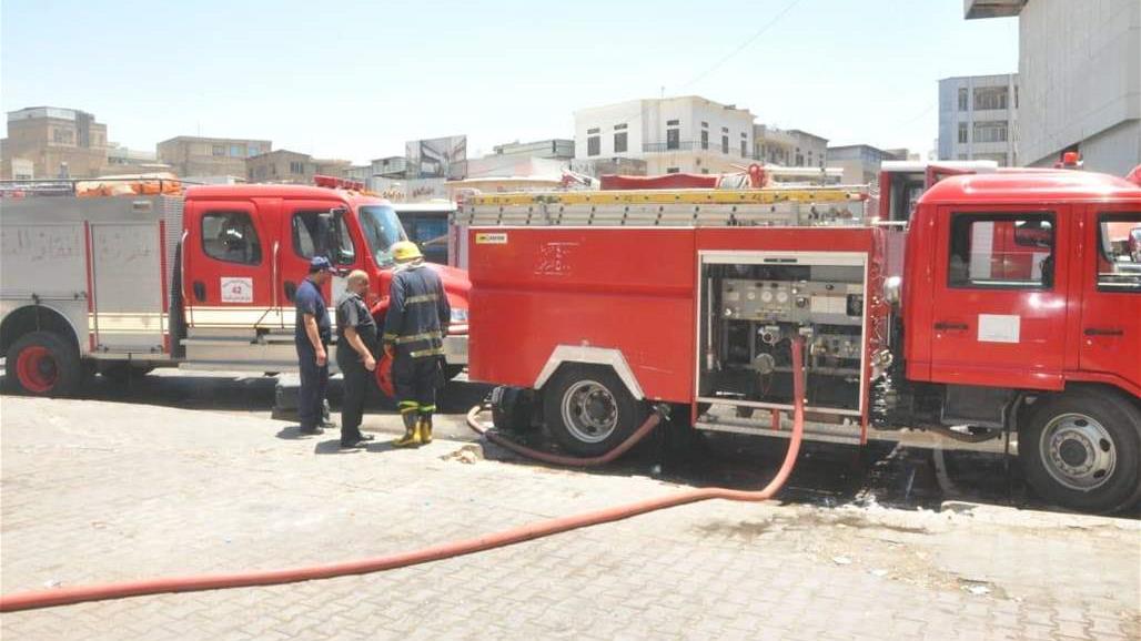 بالصور.. 12 فرقة اطفاء تخمد حريق الرصافي 