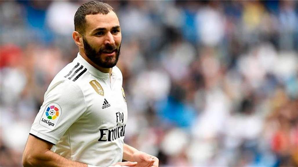 بالصورة.. نجم ريال مدريد يدعم منتخب الجزائر في امم افريقيا