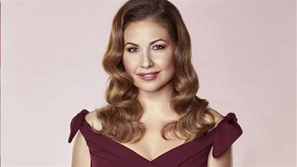 بعد 8 سنوات... اعلامية عربية تنشر صور زواجها لأول مرة