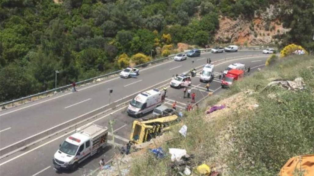مصرع واصابة 43 شخصاً بحادث سير لحافلة تقل مهاجرين في تركيا