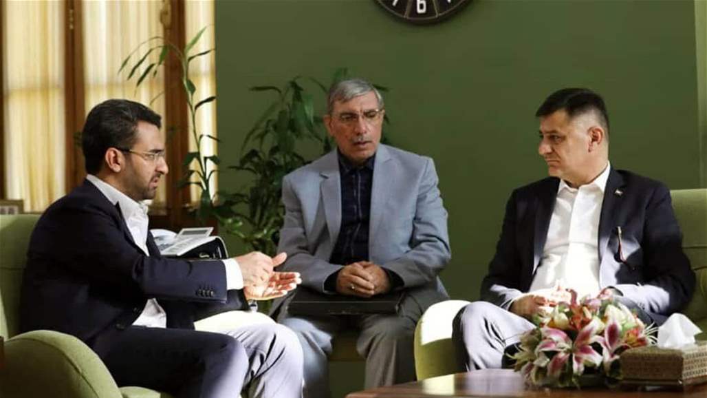 ايران والعراق يتفقان على التعاون بمجال الاتصالات خلال الزيارة الاربعينية