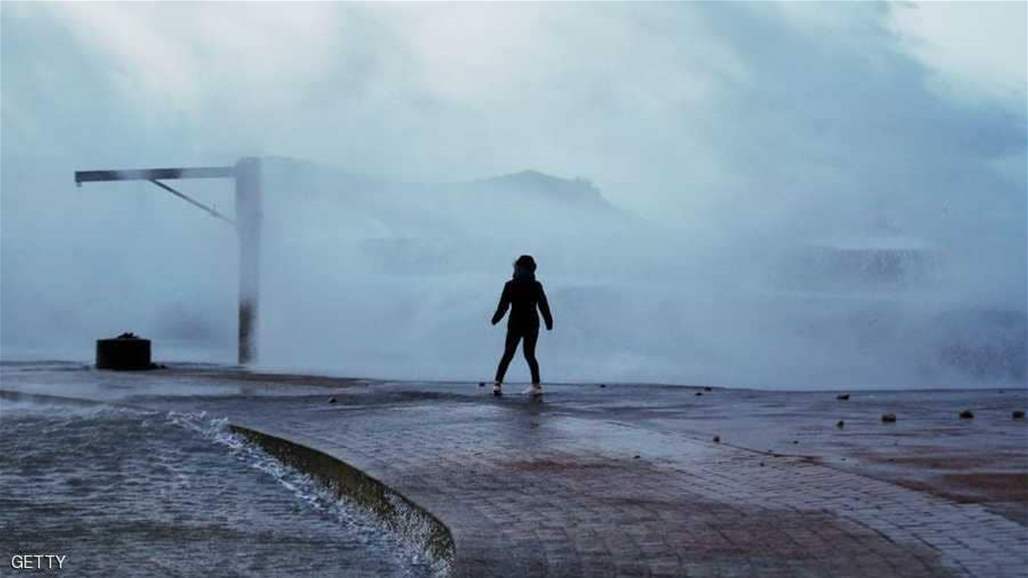 طقس.. روسيا تغرق وأوروبا تحترق 