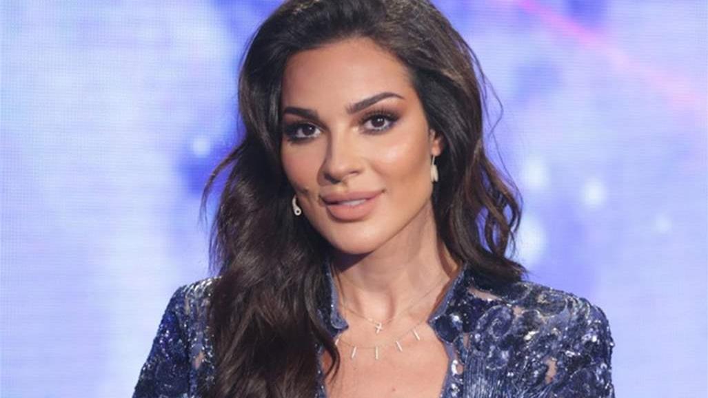 إطلالة نادين نجيم على غلاف مجلة تثير البلبلة وتلحق بها تهمة "التقليد الأعمى"