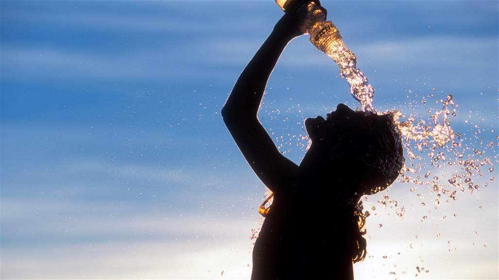 لا للمروحة... أخطاء شائعة في التعامل مع موجات الحر!