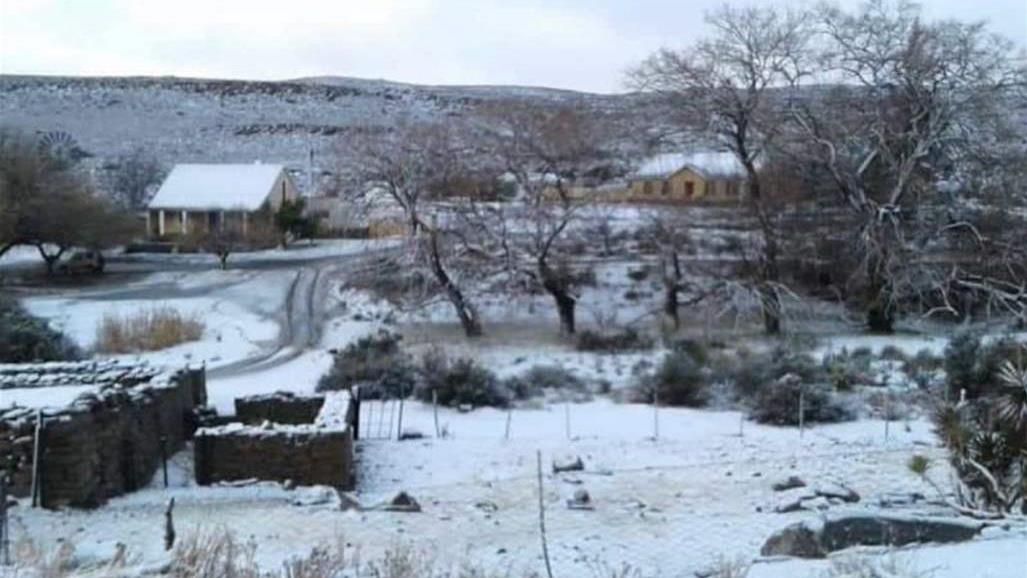 في ظل الحر الشديد الذي يضرب دول العالم... الثلوج تتساقط في هذا البلد! (صور)