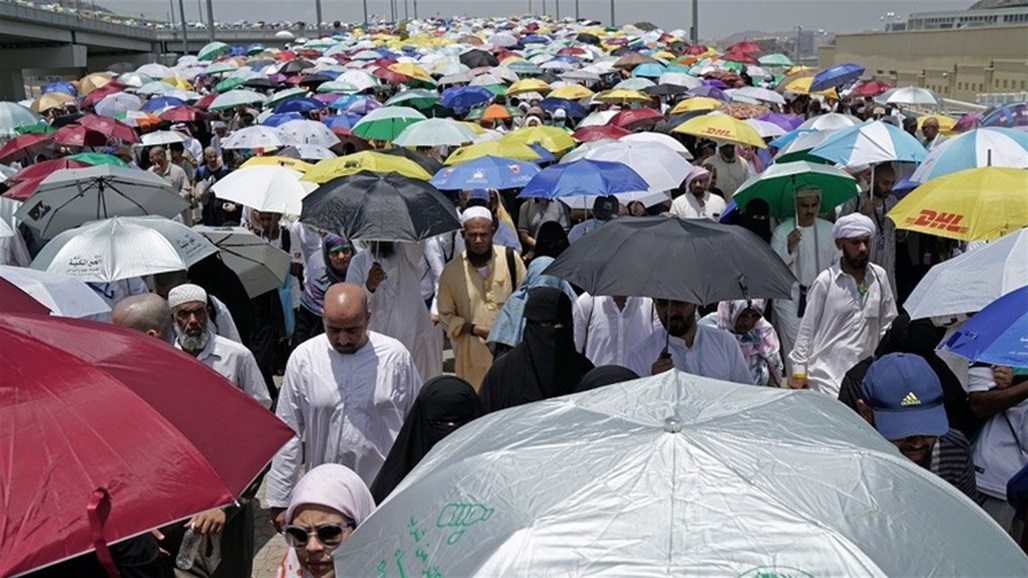 وزير الحج السعودي يعفي مديري مكتبي حجاج لتقصيرهما بتقديم الخدمات