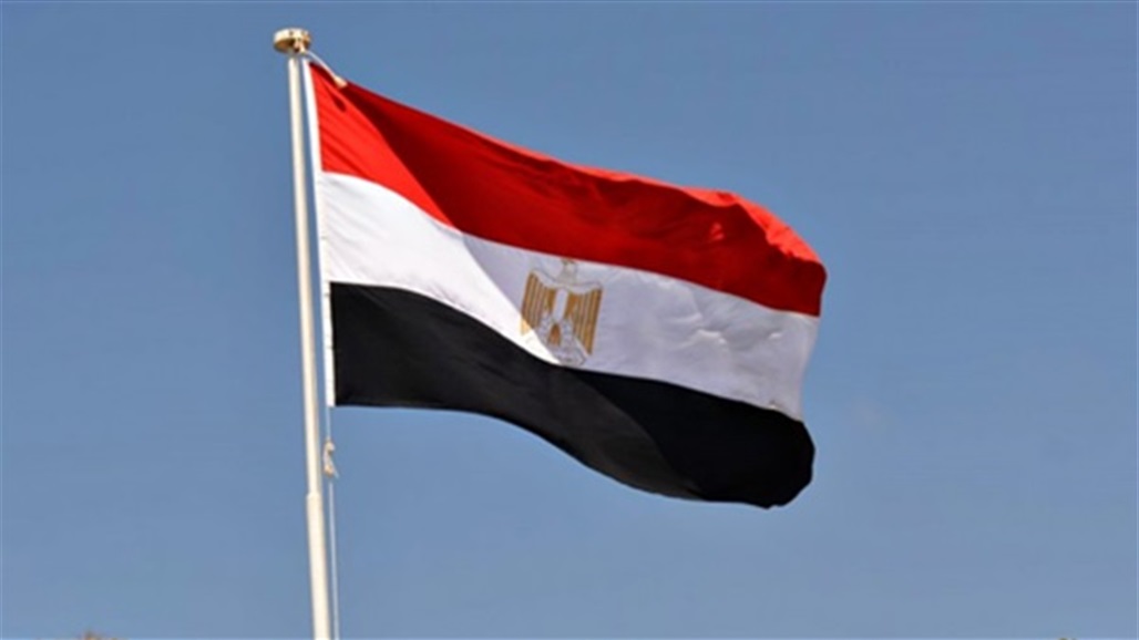 الرقابة المصرية توقف عددا من المسؤولين على ذمة قضايا فساد