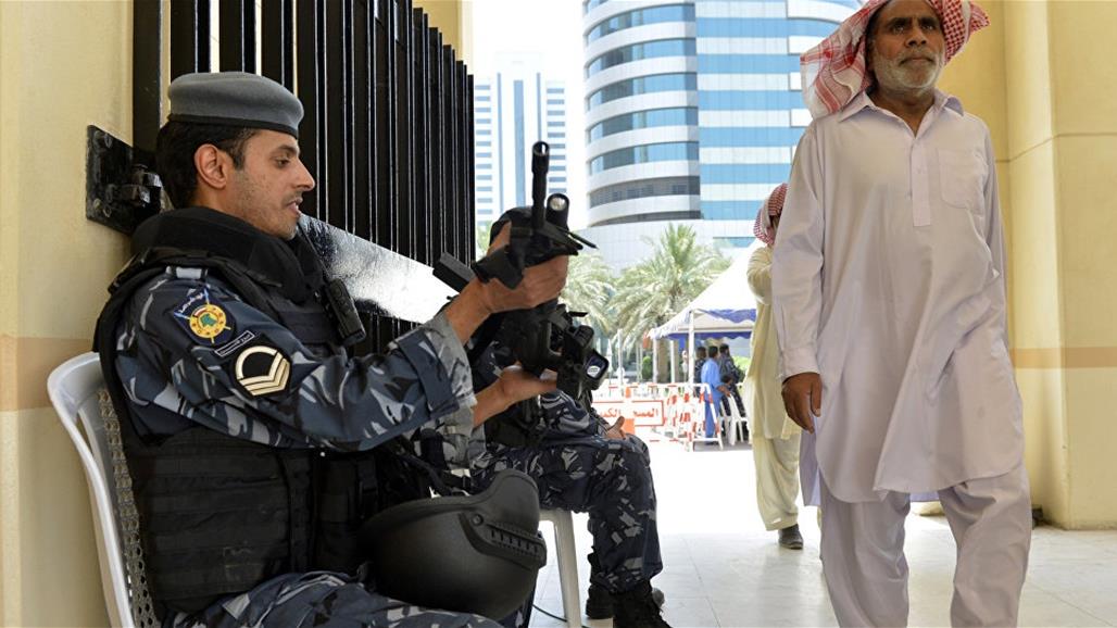 الكويت: القبض على مصري تهجم على المارة بساطور 