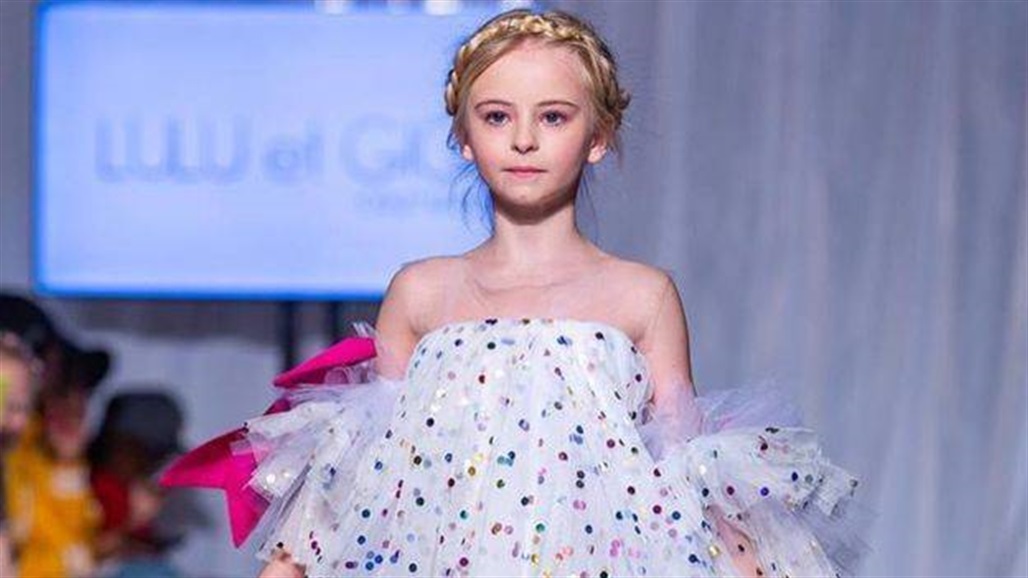 بالصور: أول طفلة مبتورة القدمين تشارك بعرض أزياء ضخم!
