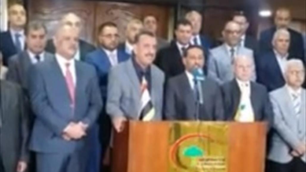 مسؤولو وزارة الصحة ينظمون وقفة لمطالبة العلوان العدول عن استقالته