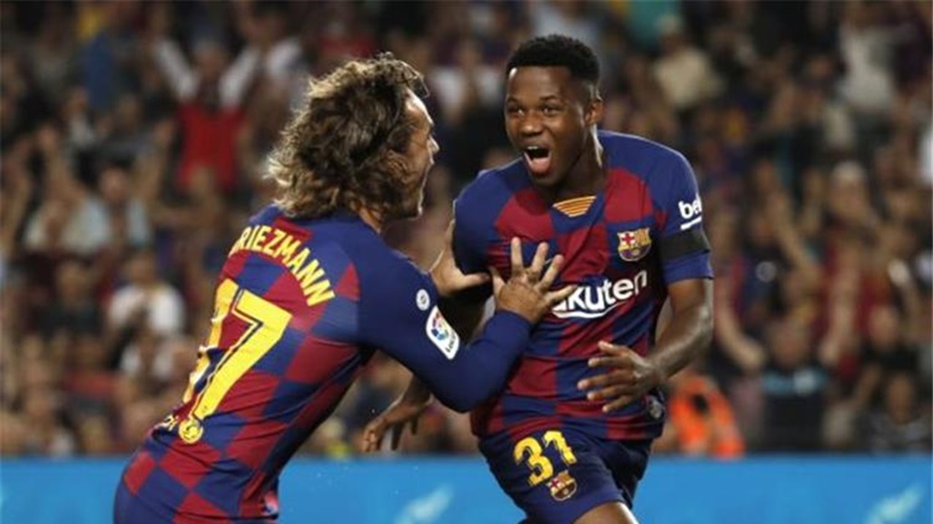 ميسي على مقاعد البدلاء وسواريز وجريزمان يقودان هجوم برشلونة امام دورتموند