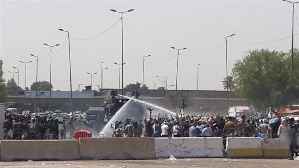 مصدر: القوات الامنية تطلق سراح المتظاهرين من حملة الشهادات العليا