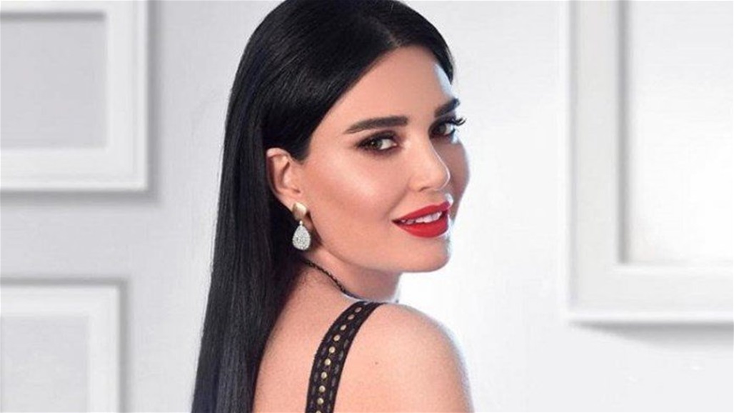 سيرين عبد النور تودع الصيف بصورة من المسبح