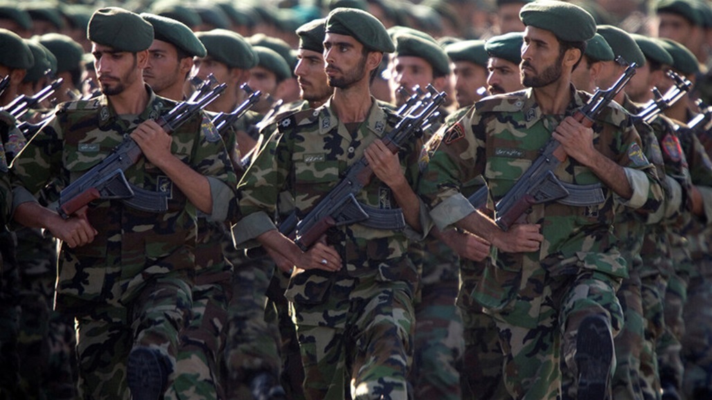 الجيش الإيراني يجري مناورة عسكرية "مفاجئة" غرب البلاد