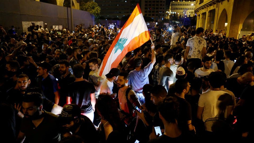 تظاهرات قرب القصر الرئاسي اللبناني وسقوط اول قتيل في طرابلس