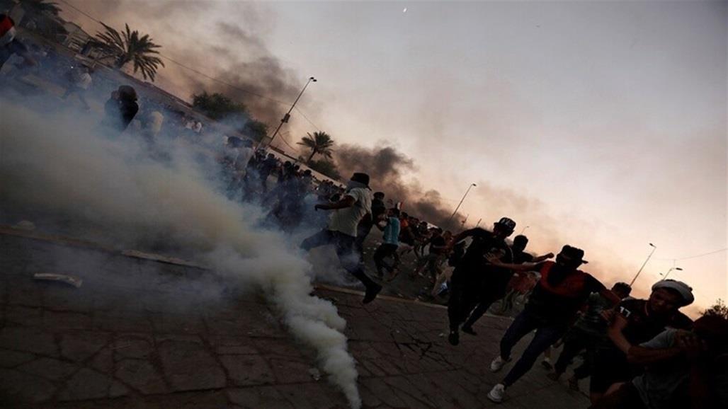  استمرار اطلاق الغاز المسيل للدموع على المتظاهرين وارتفاع حالات الاختناق