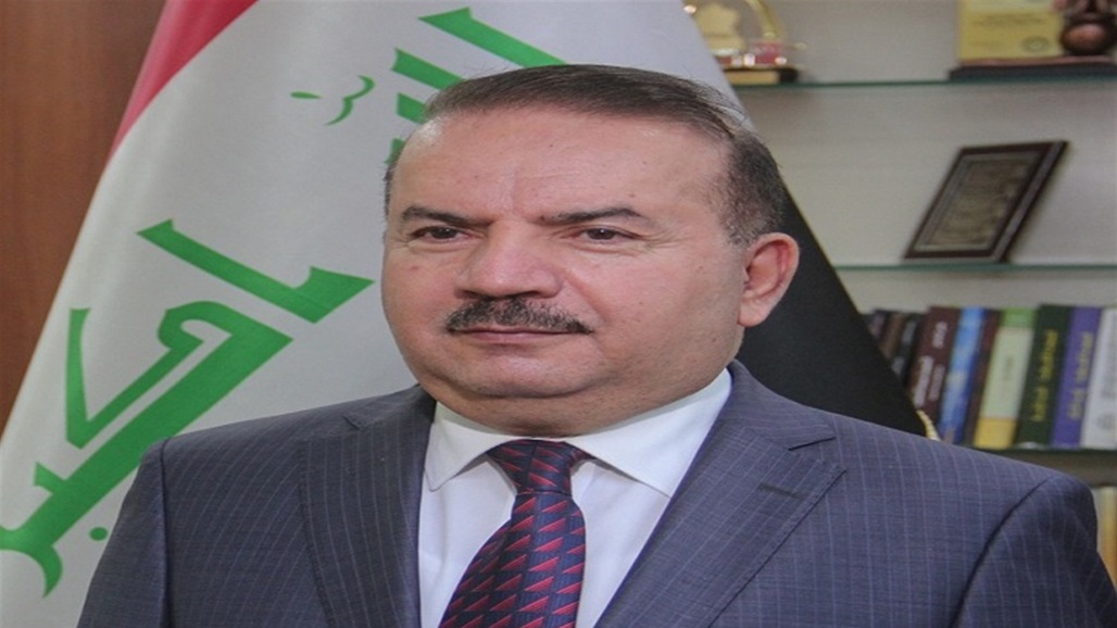 وزير الداخلية يأمر بتوزيع المياه والعصائر على المتظاهرين