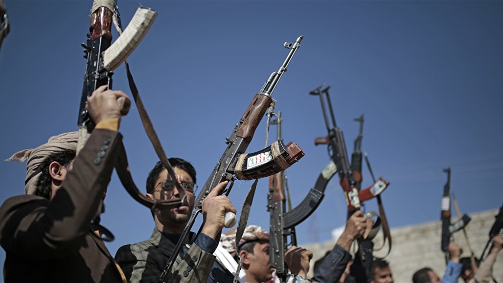 الحوثيون يعلنون الاستيلاء على سفينة مشتبها بها 