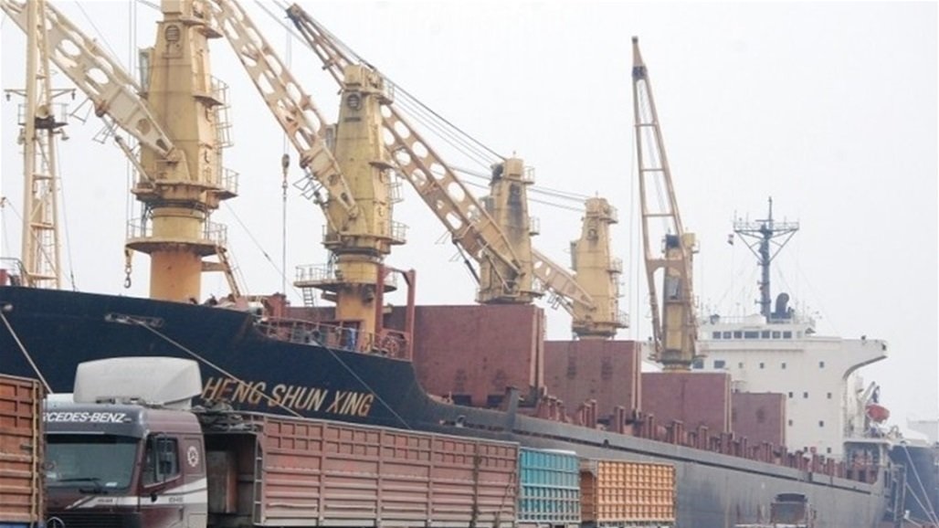 وزير النقل يعلن دخول 430 شاحنة الى ميناء أم قصر الجنوبي لتفريغ الحمولات التجارية