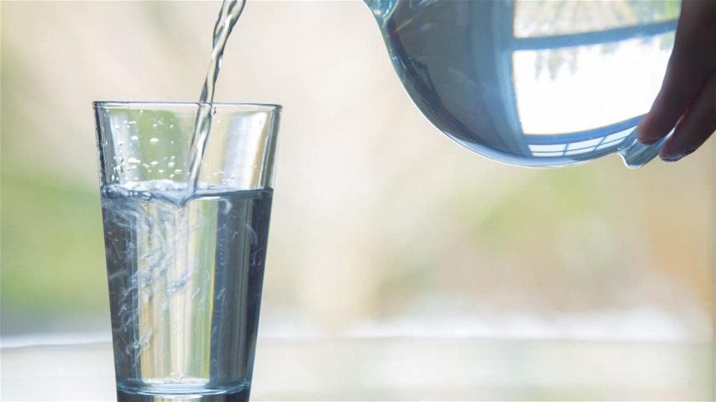 فوائد صحية كثيرة لشرب الماء... لكن ما الكمية المناسية؟