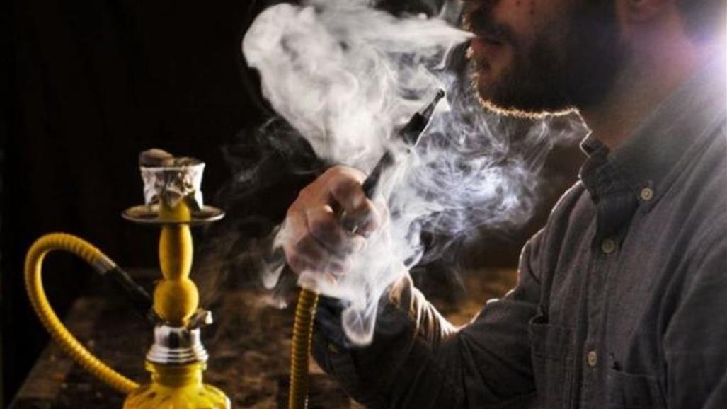 بلد عربي يمنع تدخين الشيشة في المقاهي... والسبب؟