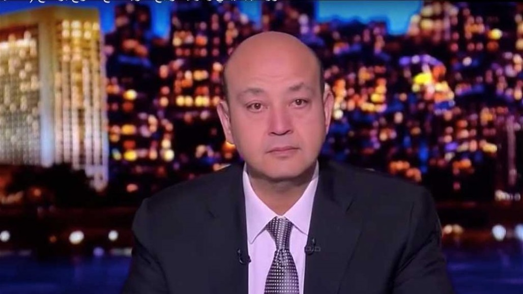 شاهد... بكاء عمرو أديب على الهواء!