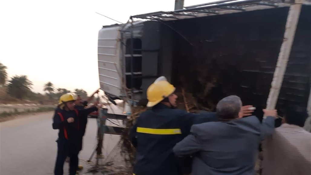 الدفاع المدني ينقذ مواطنين سقطت عجلتهما في "بزل" شمال بابل