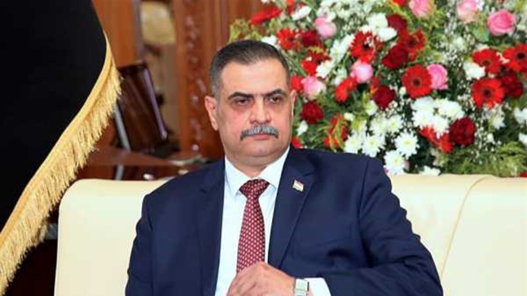 وصول وزير الدفاع الى مبنى السفارة الامريكية 